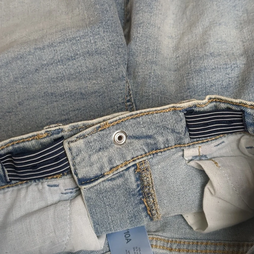 OshKosh B'gosh Adjustable Waist Raw Hem Jean Shorts Sz 10